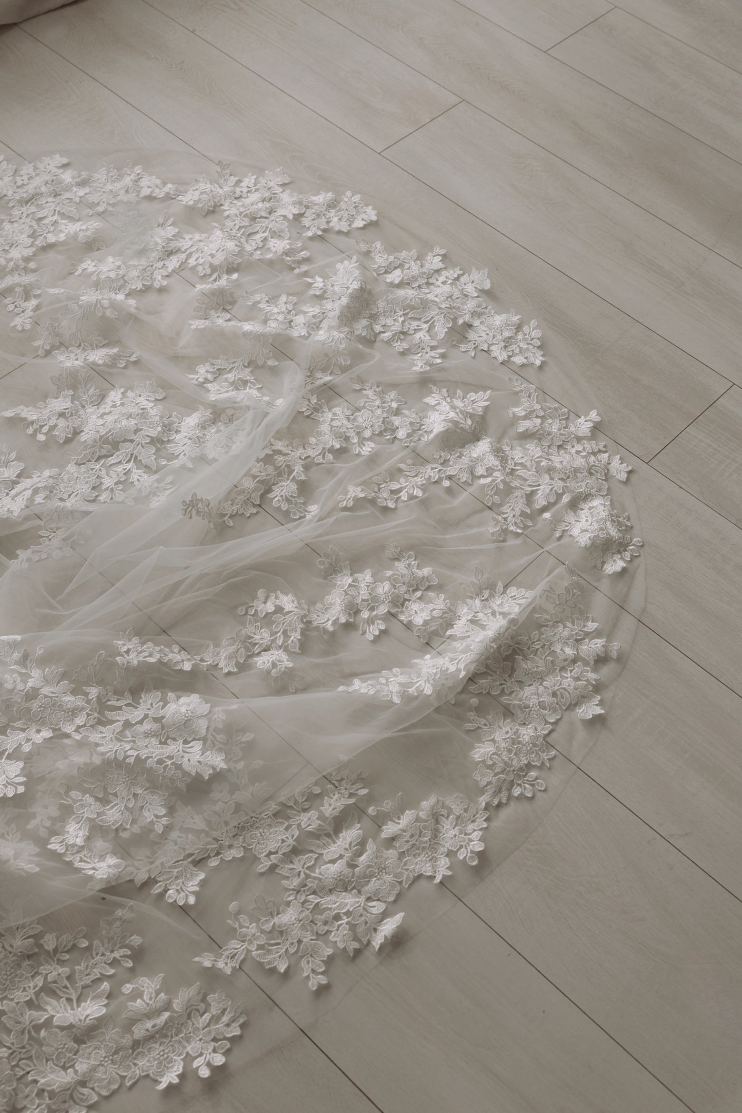 Romance Cathedral Veil